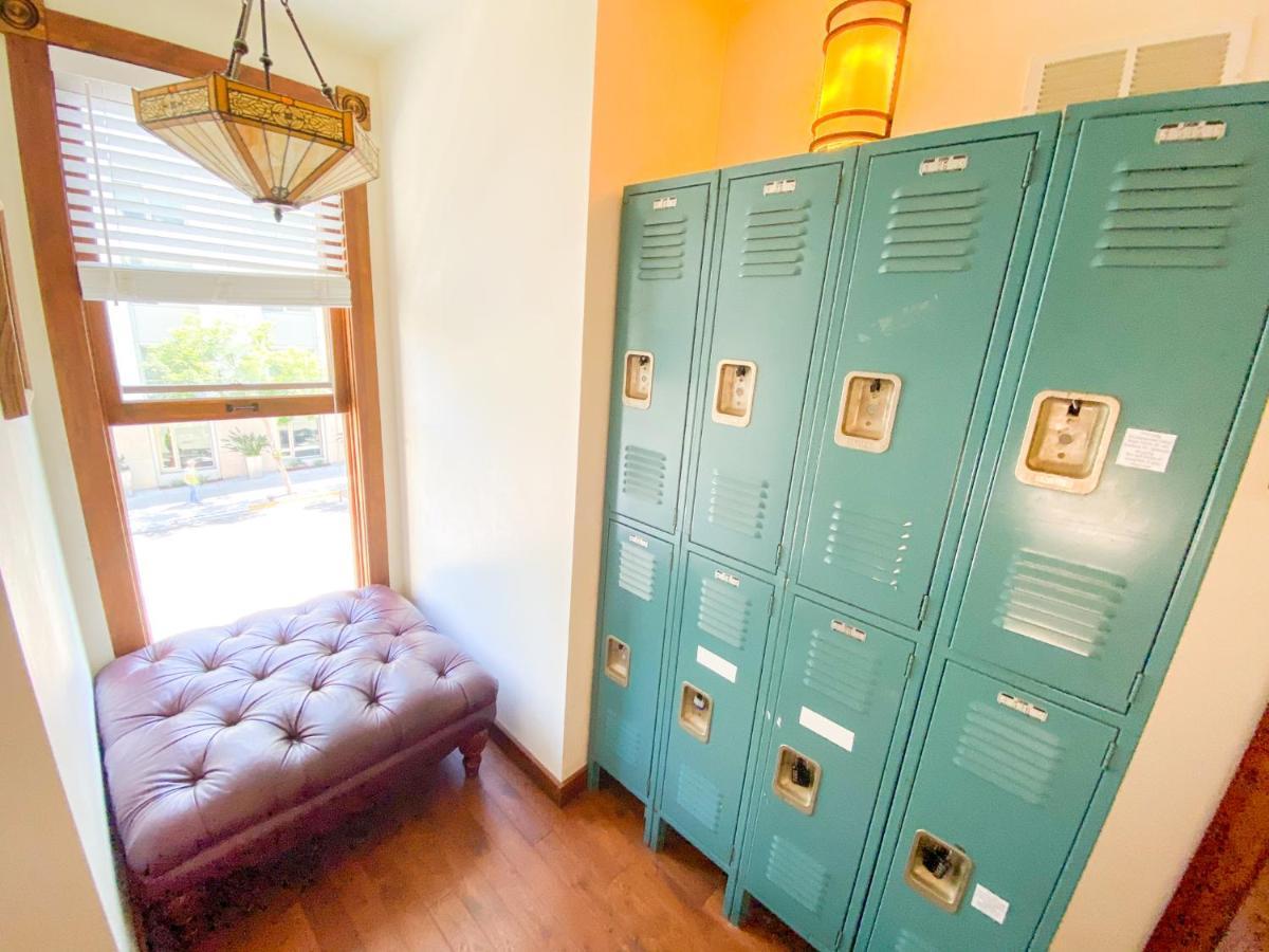 Ith San Diego Adventure Hostel (Adults Only) Exterior photo