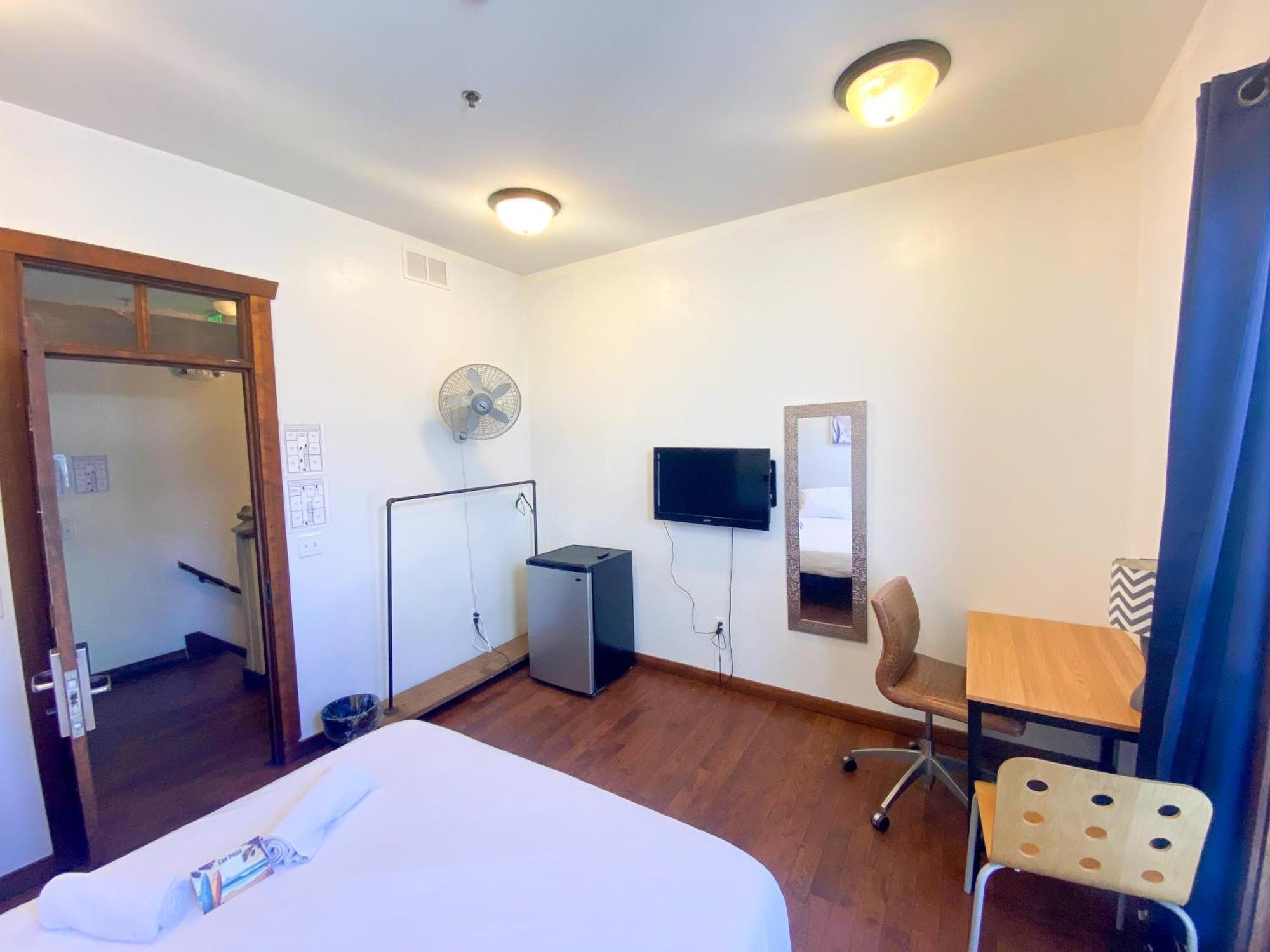 Ith San Diego Adventure Hostel (Adults Only) Exterior photo