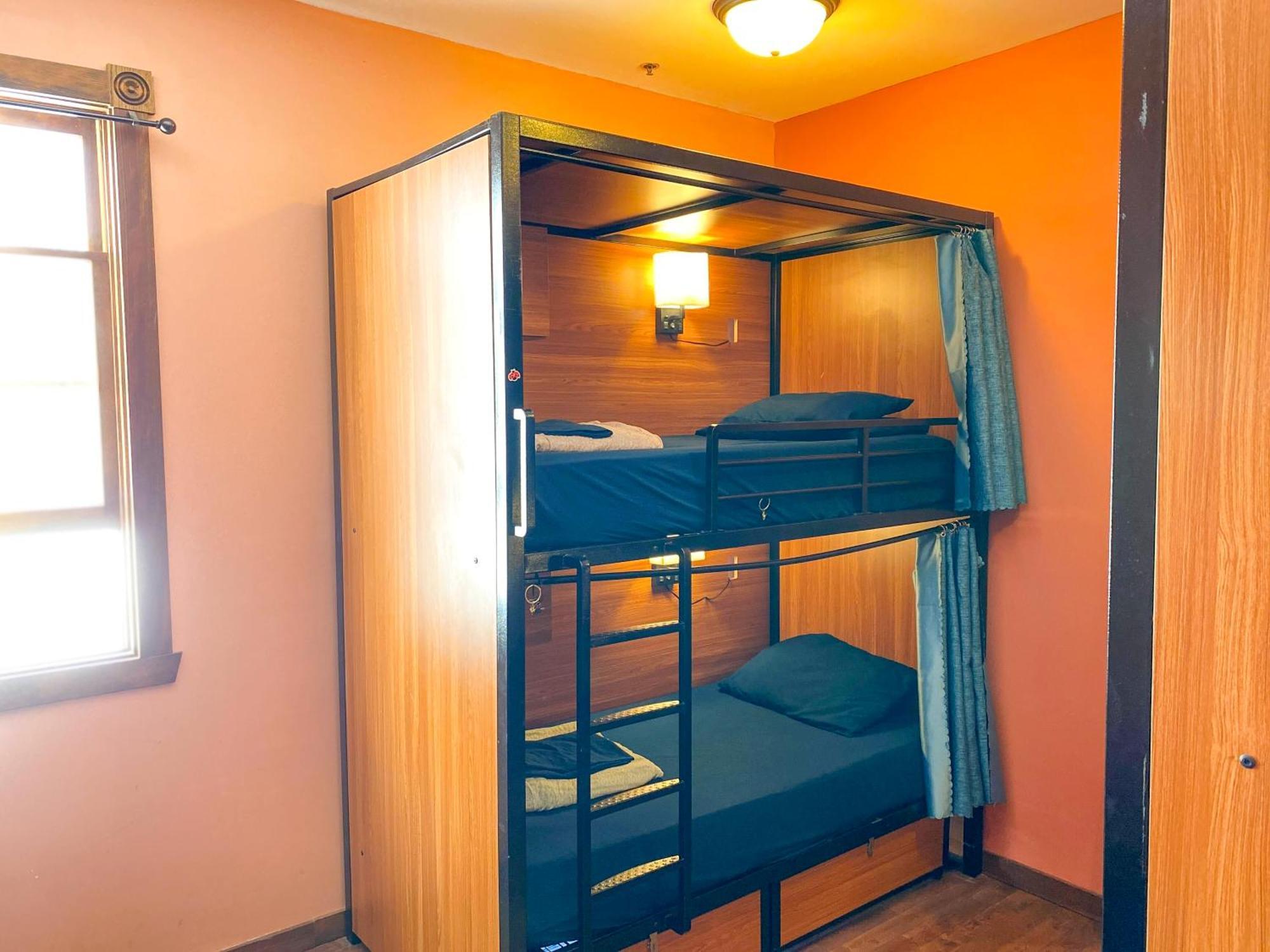 Ith San Diego Adventure Hostel (Adults Only) Exterior photo