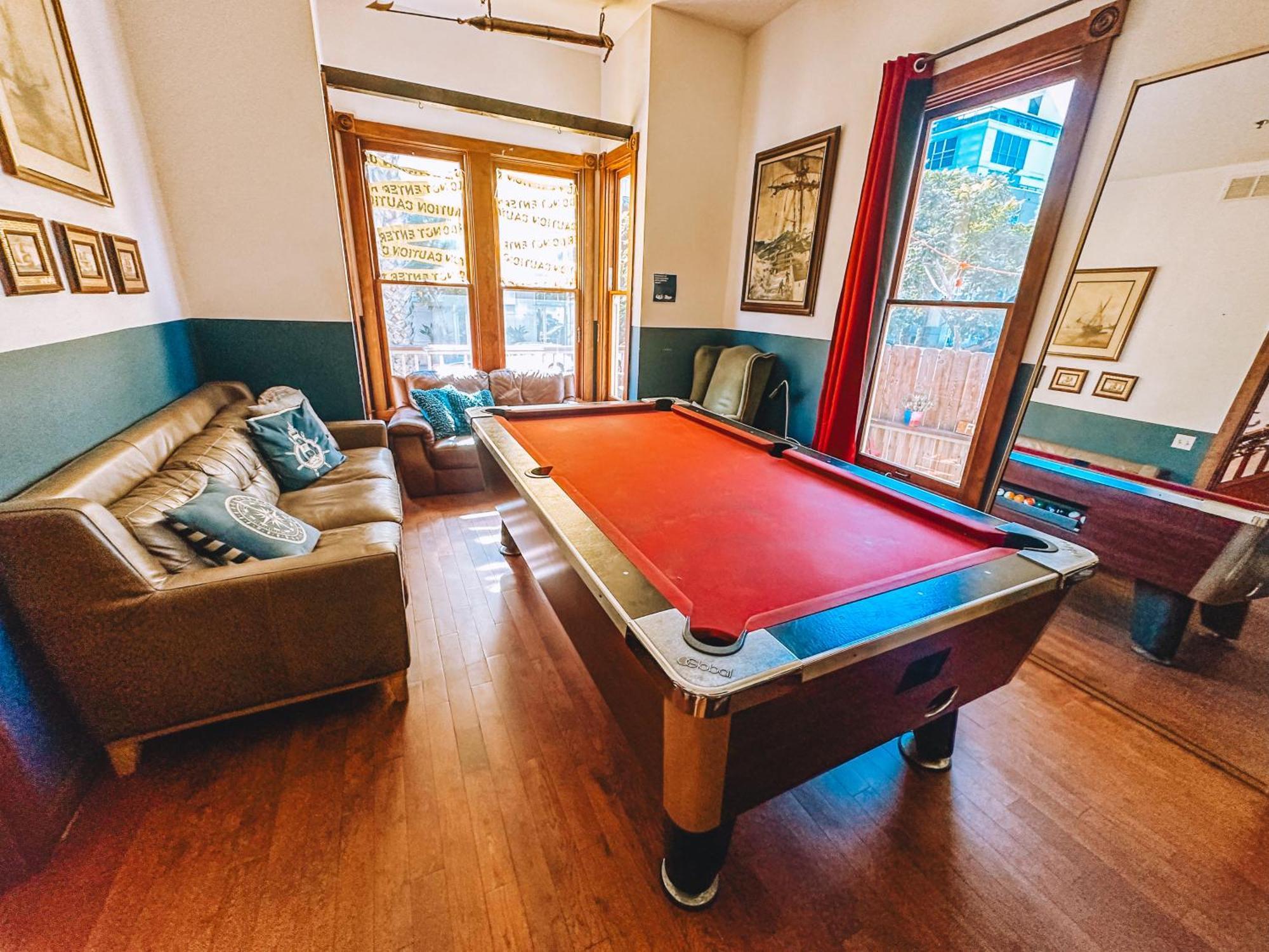 Ith San Diego Adventure Hostel (Adults Only) Exterior photo